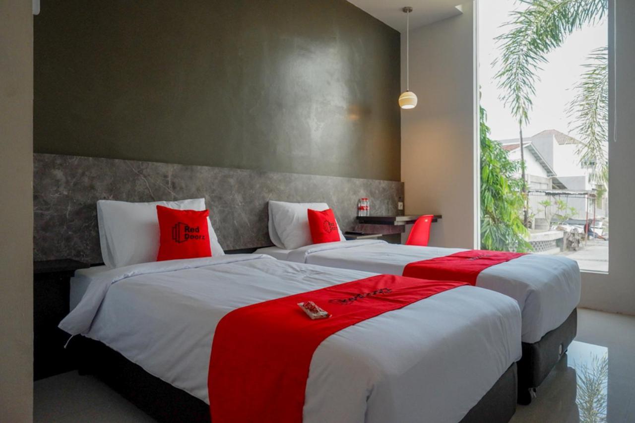 Reddoorz Plus Near Solo Baru Bagian luar foto