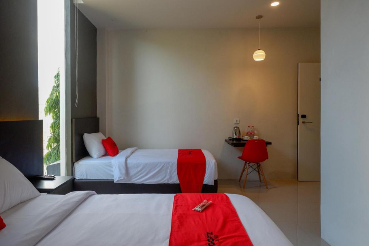 Reddoorz Plus Near Solo Baru Bagian luar foto