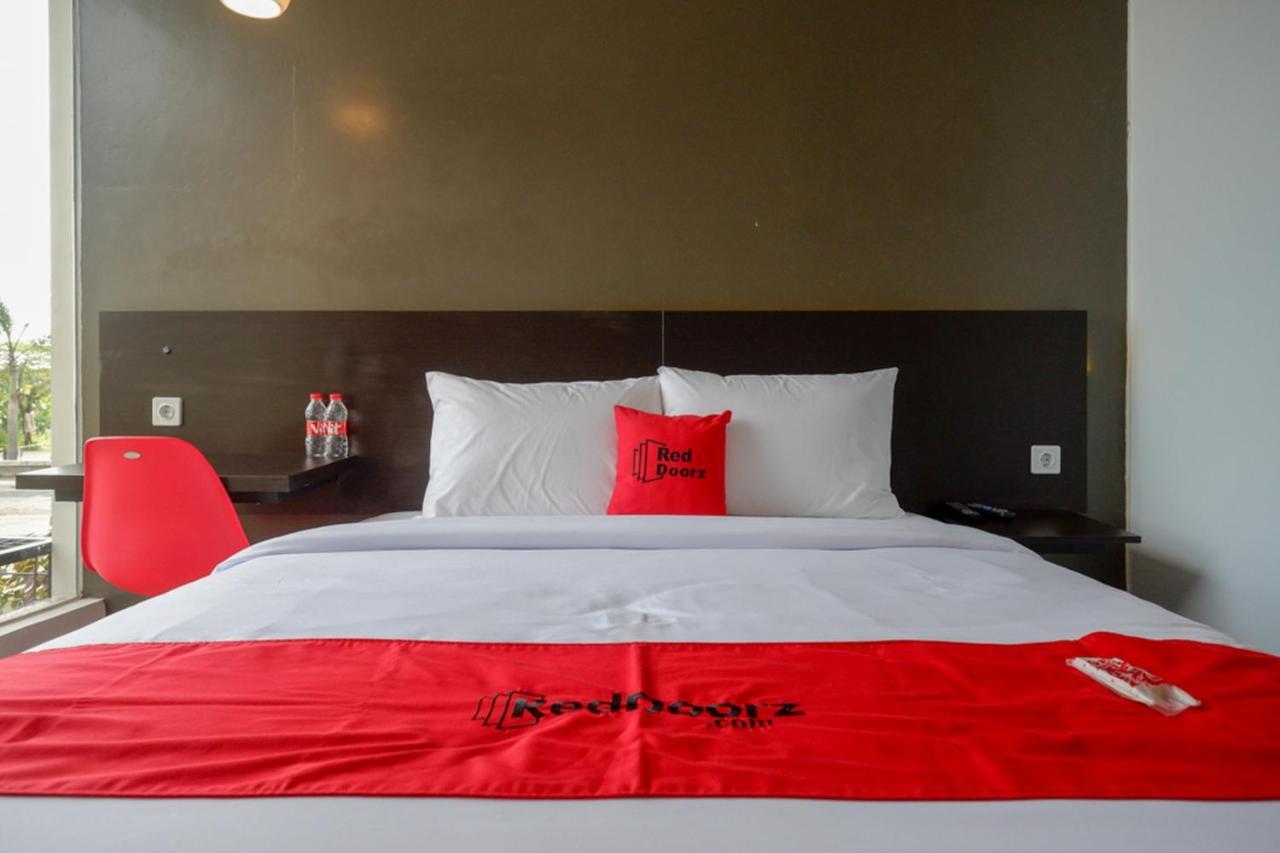 Reddoorz Plus Near Solo Baru Bagian luar foto