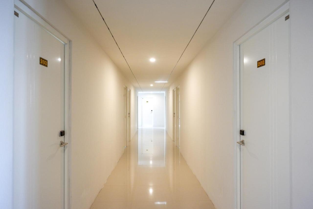 Reddoorz Plus Near Solo Baru Bagian luar foto