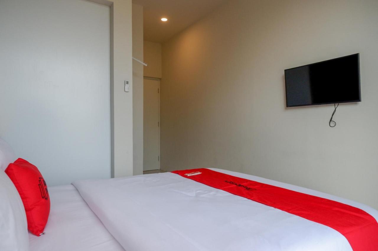 Reddoorz Plus Near Solo Baru Bagian luar foto