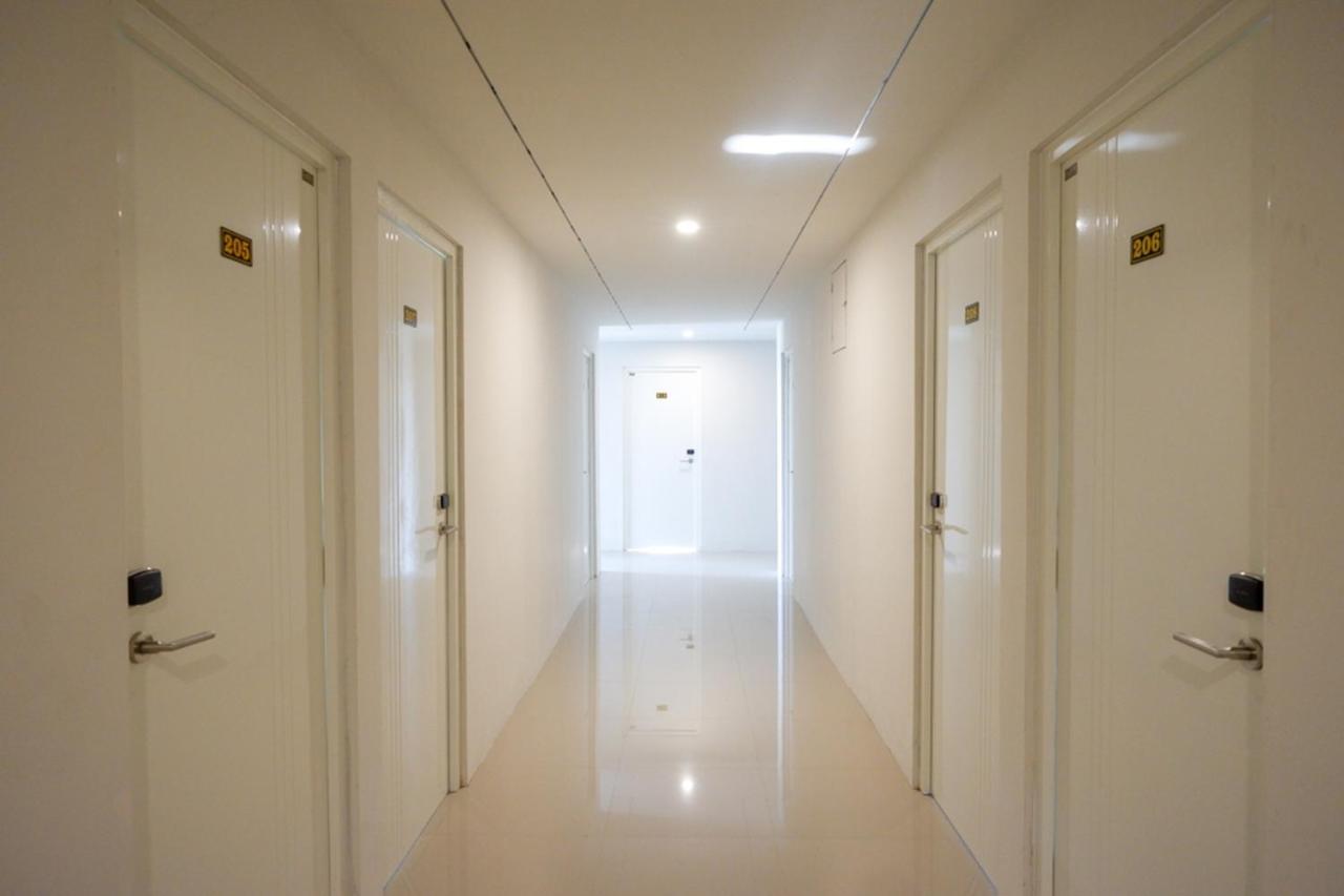 Reddoorz Plus Near Solo Baru Bagian luar foto